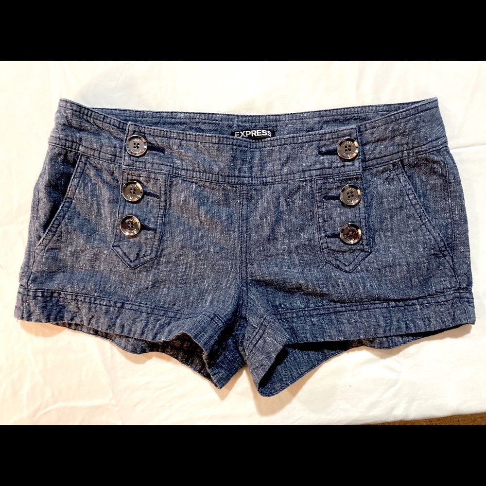 Express Shorts, Size 6, charcoal grey.